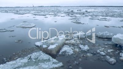 Drifting of ice. Driving of ice. Ice floe.