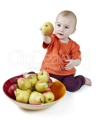 baby with apples