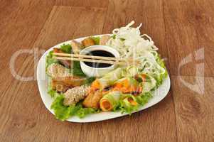 Chicken fillet with rice noodles and vegetables