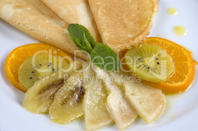 Pancakes with fruit.