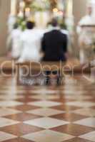 Marmorboden in einer Kirche während einer Hochzeit