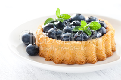 frisches Heidelbeertörtchen / fresh blueberry cake