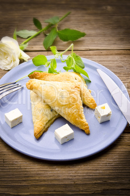 cakes with spinach and feta cheese