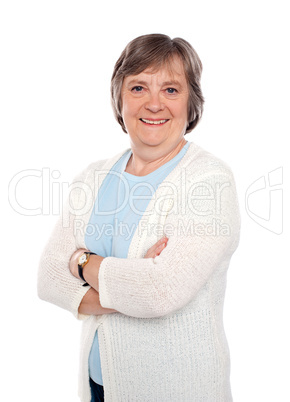 Casual woman posing with crossed arms