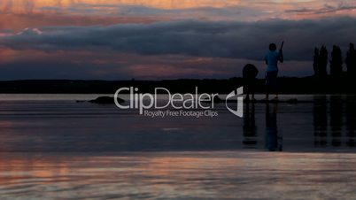 Neuseeland - Kinder am Lake Rotorua, Abendstimmung