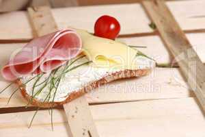 Open sandwich with ham and cheese