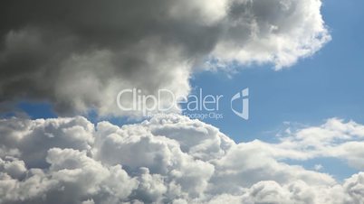 Running clouds (Time Lapse)