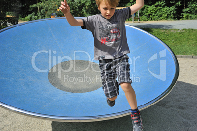 Auf dem Spielplatz.