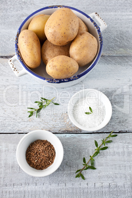 Kartoffeln Salz und Kümmel / potatoes salt and cumin