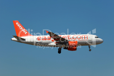 easyJet Airbus A319