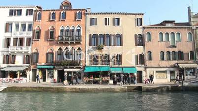 Hausfassaden in Venedig