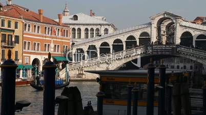 Rialtobrücke und Canal Grande