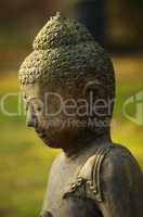 Buddha Kopf im Profil Statue