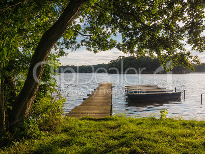 Steg und Boote