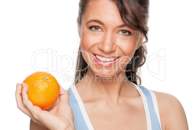 Frau mit einer Orange