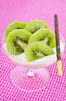 kiwifruit and mikado