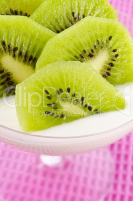 kiwifruit and mikado