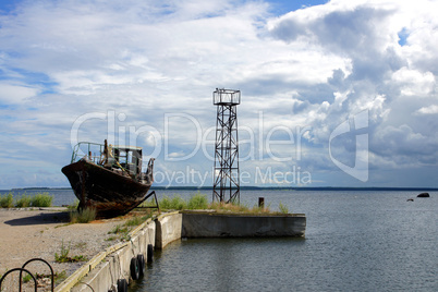 Mooring and sky