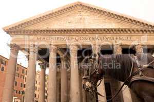 horse carriage and Pantheon