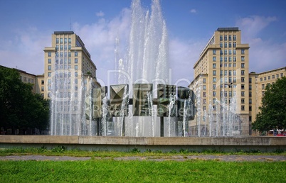 Springbrunnen am Strausberger Platz in Berlin Friedrichshain