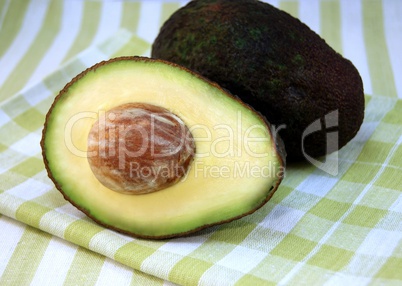 Media avocado and avocado