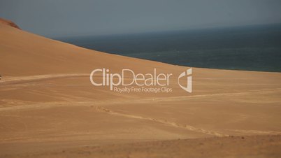 Auto in Wüste, Peru