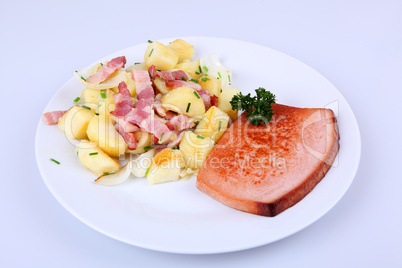 Leberkäse mit Bratkartoffeln