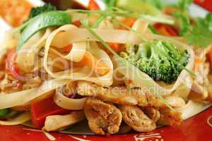Chicken Noodle Stirfry