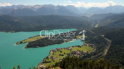 Walchensee und Alpen
