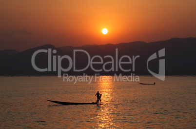 Inle lake sunset