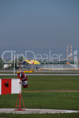 windsack auf dem flughafen