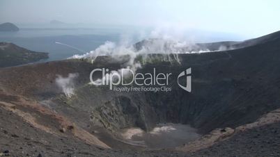 Vulcano crater 04