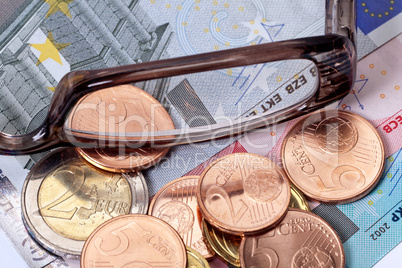 Euromünzen und Geldscheine