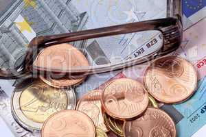 Euromünzen und Geldscheine