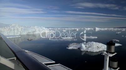 Schifffahrt durch Eisfeld