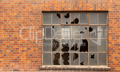 Ein Fenster in einer alten verfallenen Mauer