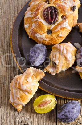 small plums croissant