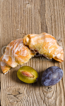 small plums croissant