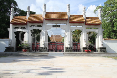 White gate of Confucius temple