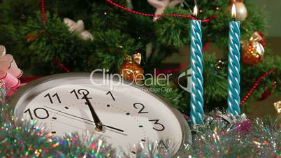 Ticking Christmas Clock