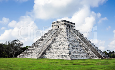 Kukulkan Pyramid chichen itza mexico yucatan