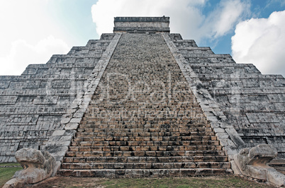 Kukulkan Pyramid chichen itza mexico yucatan