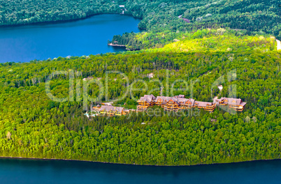 sacacomie hotel lake in quebec canada