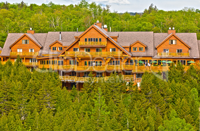 sacacomie hotel lake in quebec canada