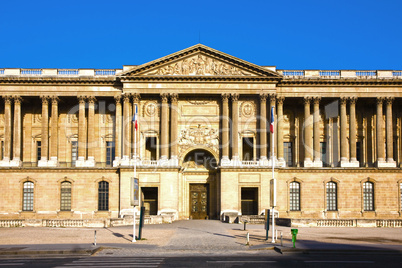 le louvre museum palace paris