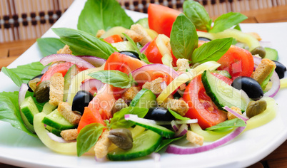 Vegetable salad with basil