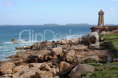 France, the lighthouse of Ploumanac h in Bretagne