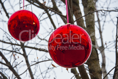 red christmas balls