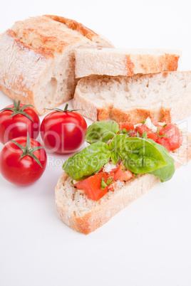 Frische bruschetta mit tomaten und Knoblauch auf einem Teller