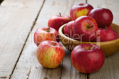 Red apples